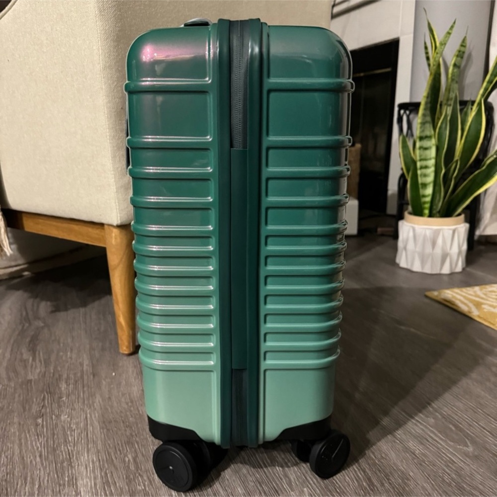 Beis Small Carry on Roller in Wicked Green NWT - Picture 2 of 13
